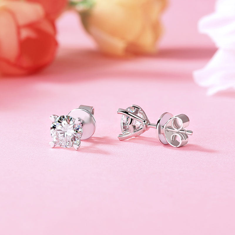 1 Carat Moissanite Diamond Heart Claws Stud Earrings 925 Sterling Silver