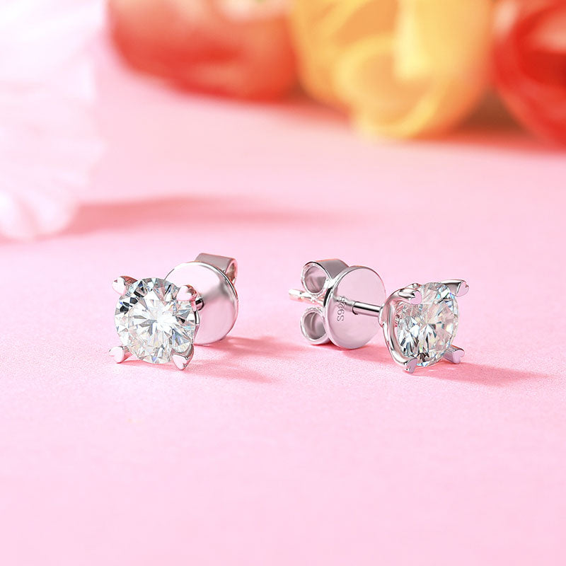1 Carat Moissanite Diamond Heart Claws Stud Earrings 925 Sterling Silver