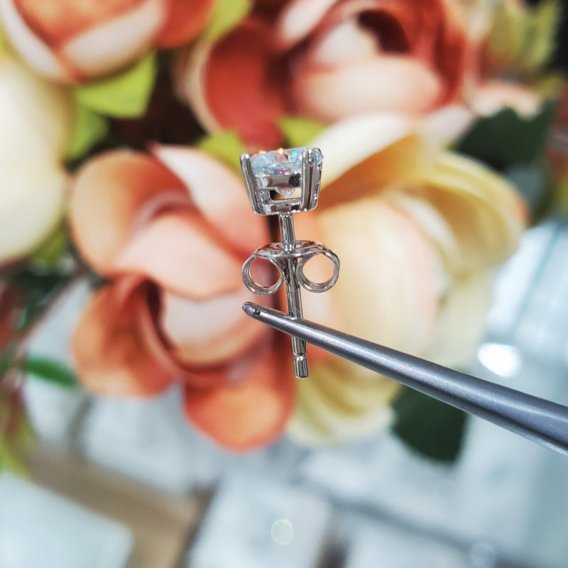 0.5 Carat Moissanite Diamond Earring Unisex 925 Sterling Silver