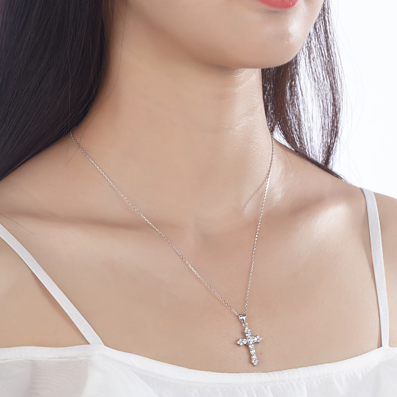 Round Cut Simulated Diamond 925 Sterling Silver Cross Pendant Necklace
