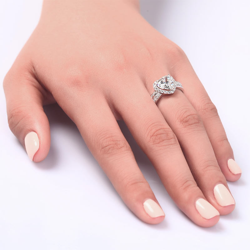 2 Carat Heart Cut Simulated Diamond 925 Sterling Silver Wedding Anniversary Ring