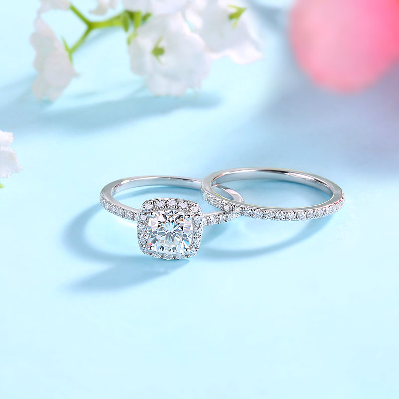 Cushion Cut 1 Carat Moissanite Diamond Ring Set (1 pcs / 2 pcs) 925 Sterling Silver
