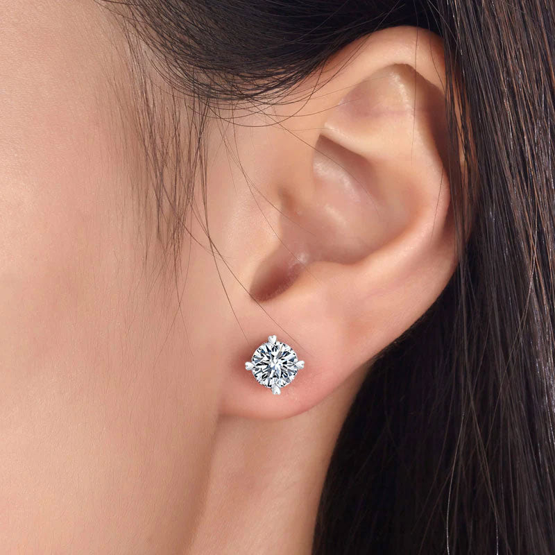 1 Carat Moissanite Diamond Heart Claws Stud Earrings 925 Sterling Silver