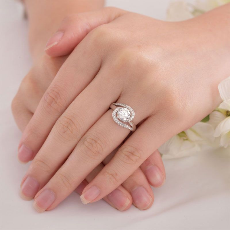 Twist Curl 925 Sterling Silver Wedding Engagement Ring 1.25 Ct Simulated Diamond