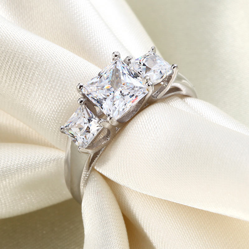 1.5 Carat 3-Stones Simulated Diamond 925 Sterling Silver Wedding Anniversary Ring
