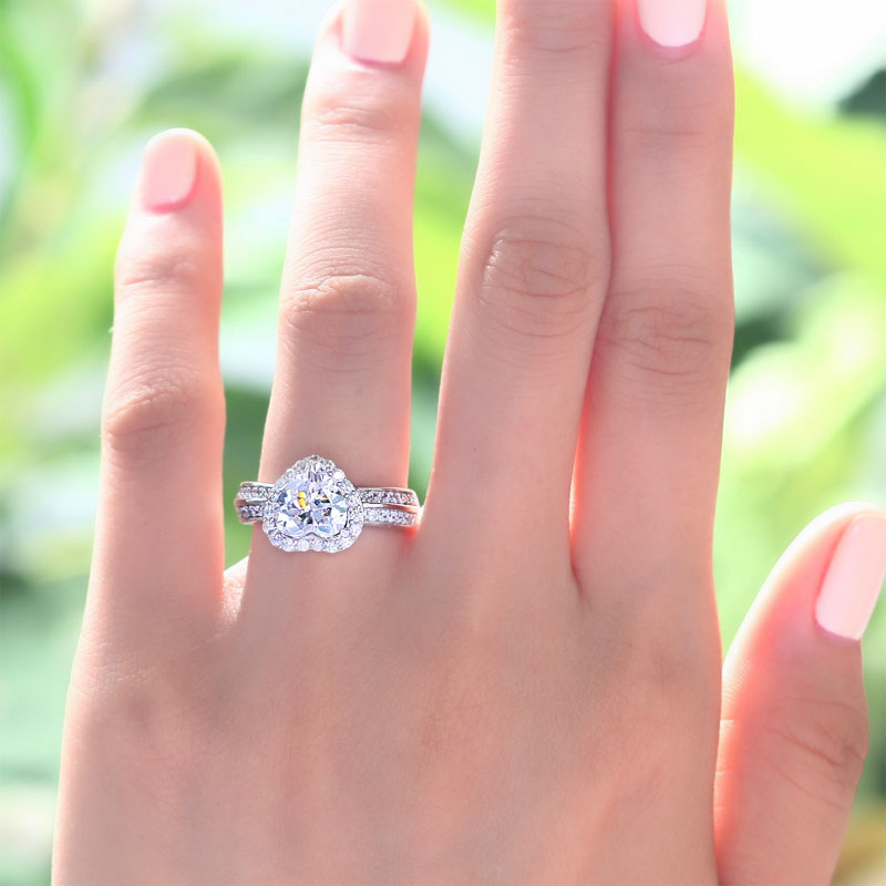 2 Carat Heart Cut Simulated Diamond 925 Sterling Silver Wedding Anniversary Ring