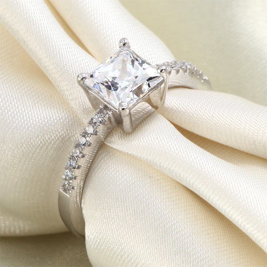 1 Carat Simulated Princess Diamond Engagement Sterling 925 Silver Ring