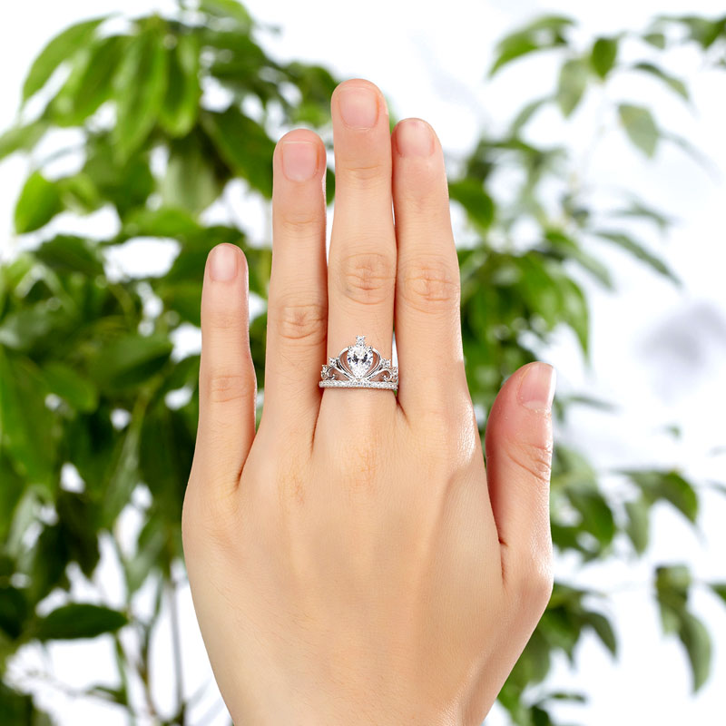Solid 925 Sterling Silver Crown Ring 1 Carat Pear Cut for Lady Trendy Stylish Jewelry
